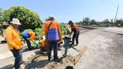 Usai Kecelakaan KA Joglosemarkerto, Daop 4 Semarang Tutup Perlintasan Sebidang di Kendal - GenPI.co