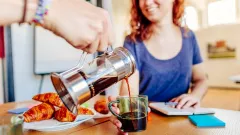 3 Tips Membuat Kopi Lebih Sehat, Tetap Nikmat dan Praktis - GenPI.co