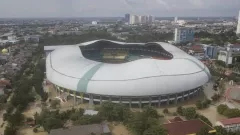 Stadion Patriot Kebanjiran, Laga Persija vs PSIS Harus Ditunda - GenPI.co