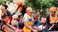 Air Sungai Cibeet Meluap, 4 Desa di Karawang Terjebak Banjir - GenPI.co