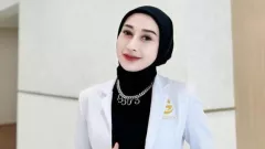 Skincare Dianggap Ilegal, Reza Gladys Rugi Besar - GenPI.co