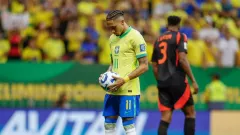 Jelang Argentina vs Brasil, Raphinha Yakin Bakal Cetak Gol - GenPI.co