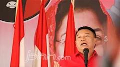 Putra Try Sutrisno Batal Dimutasi, TB Hasanuddin: TNI Mudah Digoyah - GenPI.co