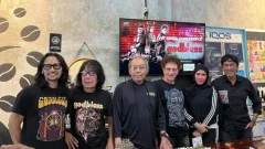 Bintang Tamu Konser God Bless, Ikang Fawzi Merasa Beruntung - GenPI.co
