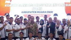 Wagub Cik Ujang Kukuhkan Kepengurusan KONI Muara Enim 2025-2029 - GenPI.co