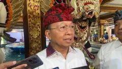 Wayan Koster Tunjuk Panglima Pemberantas Ormas Preman Seusai GRIB Deklarasi di Bali - GenPI.co