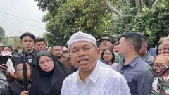 Dedi Mulyadi Jamin Biaya Pendidikan Anak Korban Tewas Ledakan Amunisi di Garut - GenPI.co
