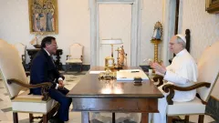 Kolombia Usul Vatikan Jadi Tuan Rumah Perundingan Damai dengan Kelompok Pemberontak - GenPI.co