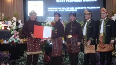 Gubernur Herman Deru Serahkan Bantuan Rp 50 Miliar untuk Revitalisasi Infrastruktur pada HUT ke-1342 Kota Palembang - GenPI.co