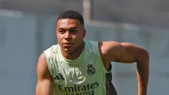Penyakitnya Makin Parah, Kylian Mbappe Dibawa ke Rumah Sakit - GenPI.co