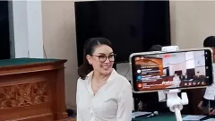 Nikita Mirzani Kecewa Diperlakukan Seperti Teroris dan Gembong Narkoba - GenPI.co