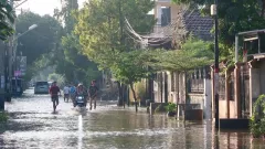 30.681 Orang Terdampak Banjir di Mataram, 15 Jiwa Luka dan 520 Mengungsi - GenPI.co