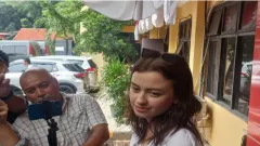 Damai dengan Edward Akbar, Kimberly Ryder Putuskan Jual Mobil - GenPI.co