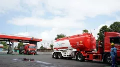 Pertamina Tambah 96 Truk dan Pasok 2.000 KL BBM ke Jember: Kami Lakukan Recovery - GenPI.co