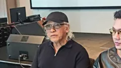 Iwan Fals Sebut Kemerdekaan Kian Terasa Jika Kreator Konten Makin Kreatif - GenPI.co