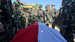 Prada Lucky Dimakamkan di Kupang Hari Ini, Ayah: Proses Hukum Tetap Jalan! - GenPI.co