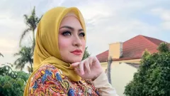 Unggah Foto Undangan Pernikahan, Nathalie Holscher Minta Doa Restu - GenPI.co BALI