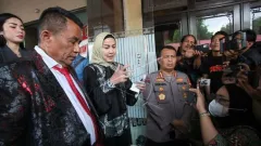 Venna Melinda Ajak Ferry Irawan ke Dapil untuk Hargai Suami, Malah Kena KDRT - GenPI.co BALI