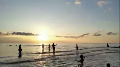 Pantai Lovina Jadi Favorit Turis Saat Libur Iduladha, Ingin Lihat Lumba-Lumba - GenPI.co BALI