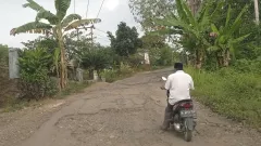 Pemkab Lebak Perbaiki Jalan Menuju Permukiman Suku Badui - GenPI.co BANTEN