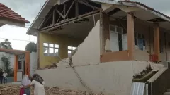 Dinsos Jabar Beber Fakta Mengejutkan Gempa Cianjur, Duh Ada yang Menimbun Bantuan - GenPI.co JABAR