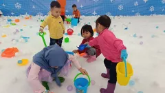 Harga Tiket Summer Snow di Lippo Plaza Ekalokasi Bogor, Simak Yuk! - GenPI.co JABAR