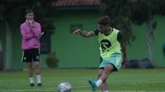Satu Lagi Pemain Persib Absen Latihan Persiapan Musim Baru - GenPI.co JABAR