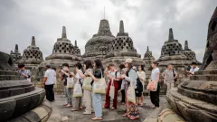 Akhirnya! Wisatawan Boleh Naik ke Candi Borobudur, Begini Cara Pesan Tiketnya - GenPI.co JATENG