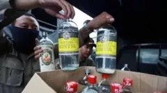 Satpol PP Madiun Gelar Razia Saat Ramadan, Temukan 178 Botol Arak Jowo - GenPI.co JATIM