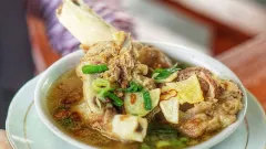 Warung Serasa di Yogyakarta, Ada Menu Sup Sapi Kuah Gurih! - GenPI.co JOGJA