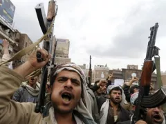 Pemberontak Houthi Yaman Merusak Kapal Tanker Minyak dengan Rudal Balistik - GenPI.co BANTEN