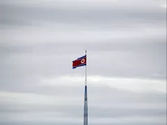 Ngeri, Korea Utara Ngajak Perang dengan Menembakkan 130 Rudal Altileri - GenPI.co JATIM