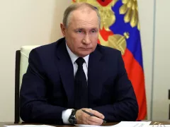 Vladimir Putin Sebut Rusia Siap Bernegosiasi Soal Ukraina - GenPI.co JATIM