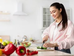 Cara Aman Mencuci Buah dan Sayuran, Lindungi Keluarga dari Keracunan Makanan - GenPI.co JABAR