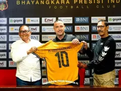 Sumardji Berharap Radja Nainggolan Bawa Bhayangkara FC Lolos Degradasi - GenPI.co BALI