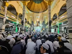 Isra Miraj di Masjid Al-Munawwar Hadirkan Habib Thohir al-Haddar - GenPI.co JATENG