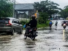 BMKG: Kota Besar di Indonesia Berpotensi Diguyur Hujan Ringan hingga Sedang - GenPI.co BANTEN