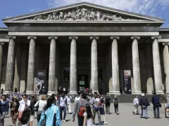 British Museum Gugat Mantan Kurator Gegara Curi Ratusan Artefak - GenPI.co BANTEN