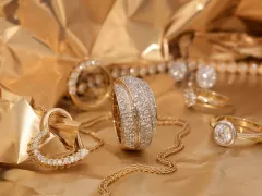 4 Ciri yang Perlu Kamu Perhatikan Saat Membeli Perhiasan Emas - GenPI.co KALTIM