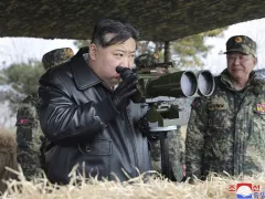Korea Utara Tembak Rudal Jarak Pendek ke Laut Saat Uji Coba Senjata Terbaru - GenPI.co BANTEN