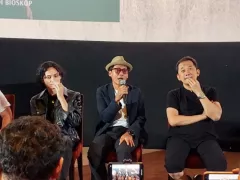 Review Film Indonesia: Tuhan, Izinkan Aku Berdosa Ungkap Pencarian Jati Diri - GenPI.co KALBAR