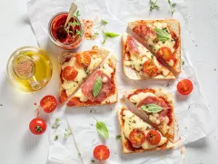 Resep Roti Bakar Pizza, Mudah Dibuat dan Mengenyangkan - GenPI.co JATIM