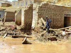 Hujan Deras Picu Banjir Bandang di Afghanistan Utara, 84 Orang Tewas - GenPI.co JATENG