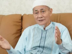 Kiai Embay Minta Pemerintah Bubarkan Ormas yang Melanggar Hukum - GenPI.co