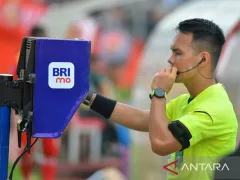 Wasit Liga 2 Ikuti Pelatihan VAR, Dibekali Materi Simulasi hingga Uji Coba - GenPI.co BALI