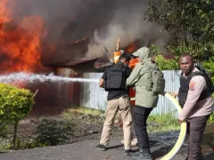 Kerusuhan Pendukung Bupati di Puncak Jaya, Polda Papua: 1 Orang Tewas - GenPI.co JATIM