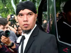Dianggap Hina Marga, Ahmad Dhani Dipolisikan Rayen Pono - GenPI.co