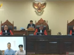 Cabut Permohonan di MK soal Caleg Putra Daerah, Mahasiswa Semarang: Kurang Data - GenPI.co