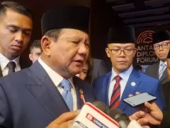 Unggah Meme Prabowo, Mahasiswa di Bandung Ditangkap Polisi - GenPI.co JATENG