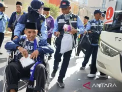 Bukti Nyata Haji Ramah Lansia, Ribuan Calon Haji Tiba di Madinah - GenPI.co